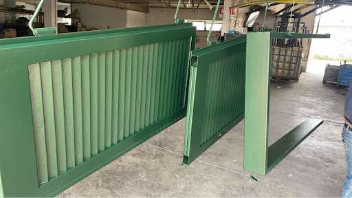 Profili metallici d'arredo